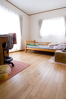 樺（カバ/バーチ）床暖房対応 無垢フローリング　施工写真