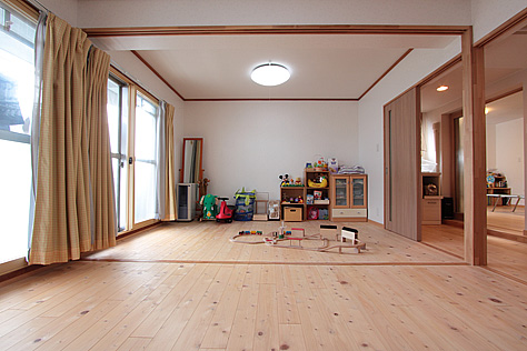 桧（ひのき）無垢フローリング　施工写真