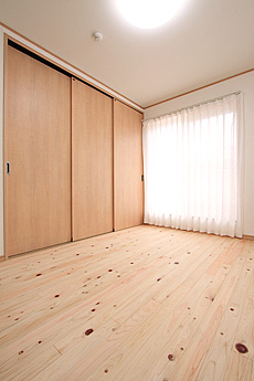 桧（ひのき）無垢フローリング　施工写真