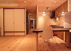 桧（ひのき） 無垢羽目板（節あり） 施工写真