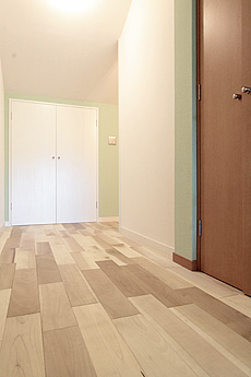 国産　朴の木（ホオノキ） 無垢フローリング　施工写真