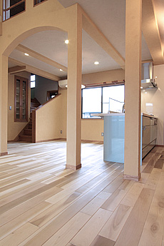 国産 朴の木（ホオノキ） 無垢フローリング 施工写真