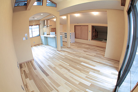 国産 朴の木（ホオノキ） 無垢フローリング 施工写真