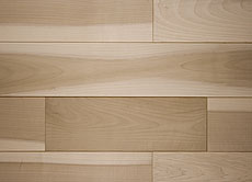 写真：朴の木（ホオノキ）　無垢フローリング