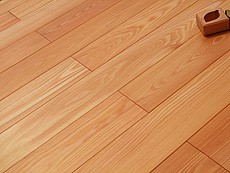 写真：唐松 無垢フローリング（一枚物） 施工イメージ