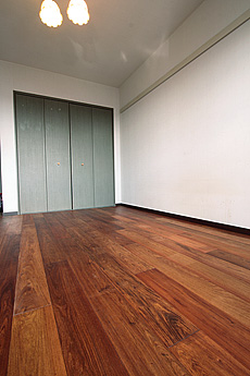 花梨（カリン）　無垢フローリング　施工写真