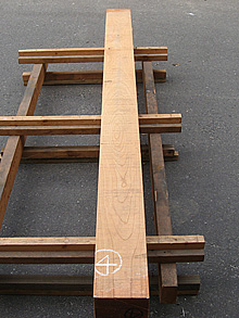 写真：欅（ケヤキ）框材