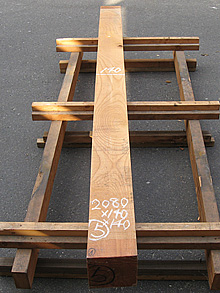 写真：欅（ケヤキ）框材