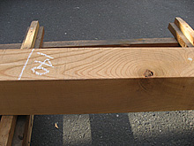 写真：欅（ケヤキ）框材