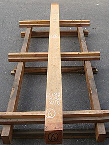 写真：欅（ケヤキ）框材