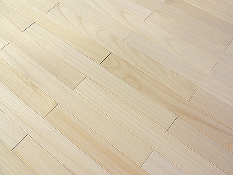 写真：桐　無垢フローリング