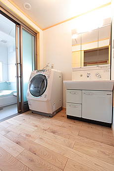 国産 栗（くり） 無垢フローリング　施工写真