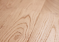 写真：栗（くり）　浮造り　無垢フローリング　施工イメージ