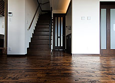 アンティーク調　栗(くり) 無垢フローリング 施工写真