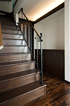 アンティーク調　栗(くり)  床暖房対応 無垢フローリング　施工写真