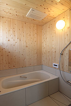 槙（まき） 無垢羽目板 施工写真