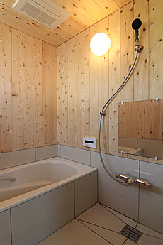 槙（まき）無垢羽目板　施工写真