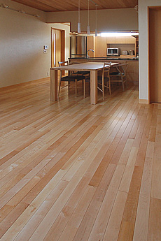 カエデ（メープル）床暖房対応 無垢フローリング　施工写真