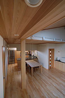 カエデ（メープル）床暖房対応 無垢フローリング　施工写真