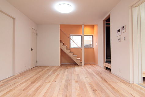 ヨーロピアン・メープル（シカモア）無垢フローリング　施工写真