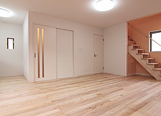 ヨーロピアン・メープル（シカモア）無垢フローリング　施工写真