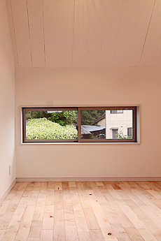 ヨーロピアン・メープル（シカモア）無垢フローリング　施工写真