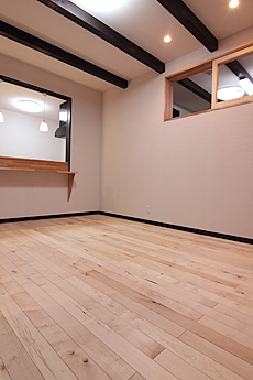 ヨーロピアン・メープル（シカモア）無垢フローリング　施工写真