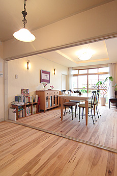 ヨーロピアン・メープル（シカモア）無垢フローリング　施工写真