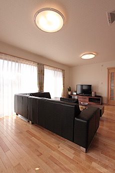 カエデ（メープル）床暖房対応 無垢フローリング　施工写真