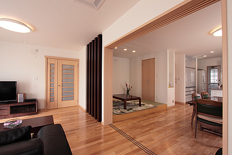 カエデ（メープル）床暖房対応 無垢フローリング　施工写真