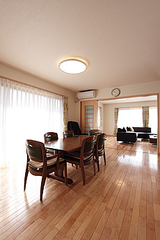 カエデ（メープル）床暖房対応 無垢フローリング　施工写真