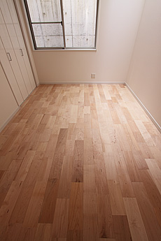 カエデ（メープル）無垢フローリング　施工写真