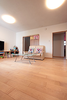 カエデ（メープル）無垢フローリング　施工写真