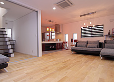 カエデ（メープル）無垢フローリング　施工写真