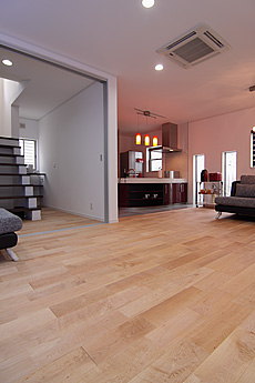 カエデ（メープル）無垢フローリング　施工写真