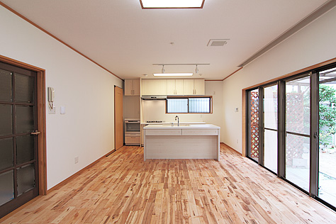 カエデ（メープル）無垢フローリング　施工写真