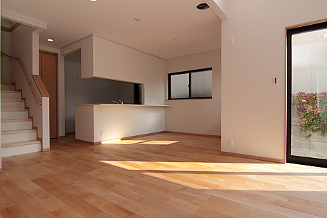 カエデ（メープル）無垢フローリング　施工写真