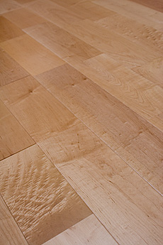 カエデ（メープル）無垢フローリング　施工写真