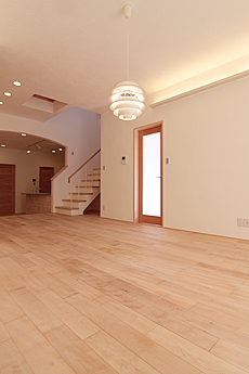 国産　板屋楓（イタヤ カエデ）無垢フローリング　施工写真