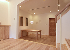 国産　板屋楓（イタヤ カエデ）無垢フローリング　施工写真