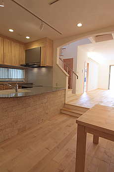 国産　板屋楓（イタヤ カエデ）無垢フローリング　施工写真