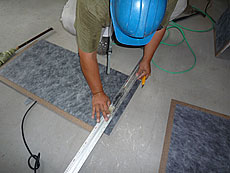 「防音マットMT0003」施工時の写真 (3)