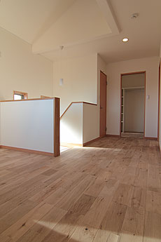 楢（なら／オーク） 無垢フローリング　施工写真