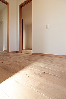 楢（なら／オーク） 無垢フローリング　施工写真