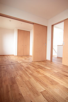 楢（なら／オーク） 無垢フローリング　施工写真
