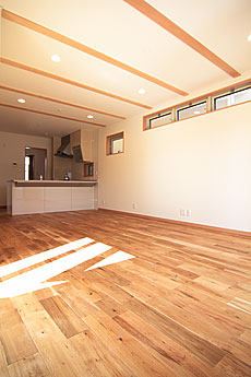 楢（なら／オーク） 無垢フローリング　施工写真