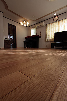 楢（なら／オーク） 無垢フローリング　施工写真