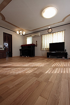 楢（なら／オーク） 無垢フローリング　施工写真