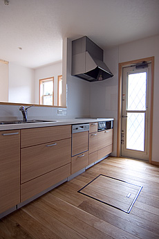 楢（なら／オーク） 無垢フローリング　施工写真