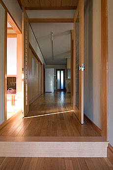 楢（なら／オーク） 床暖房対応　無垢フローリング　施工写真